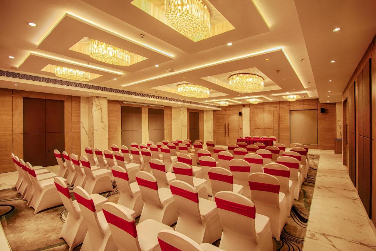 Sunhill Portico Hotel Siliguri Exterior foto