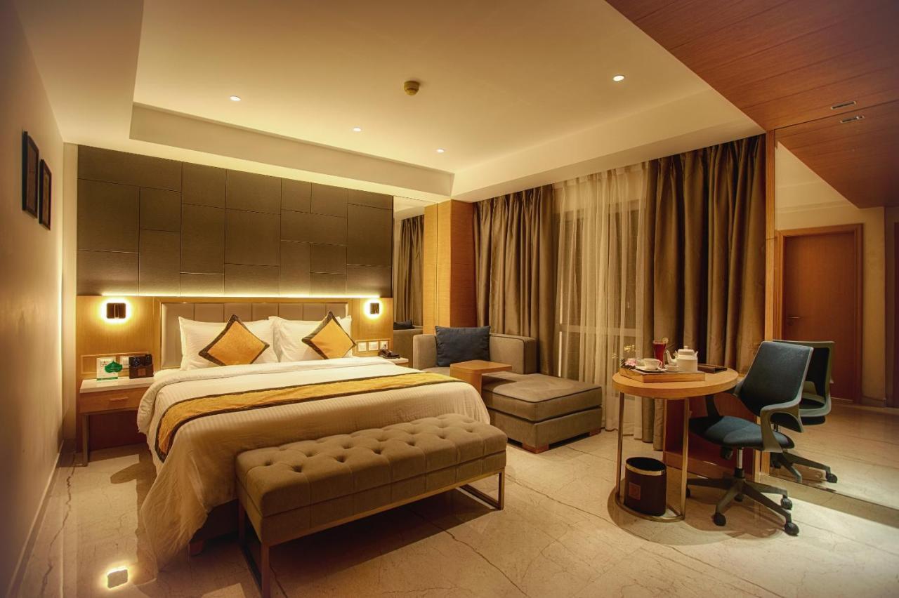 Sunhill Portico Hotel Siliguri Exterior foto