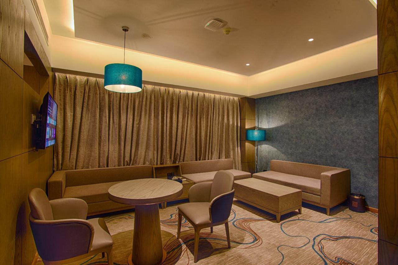 Sunhill Portico Hotel Siliguri Exterior foto